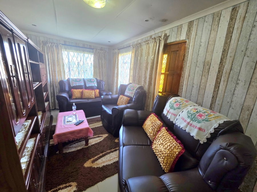 3 Bedroom Property for Sale in Bohlokong Free State